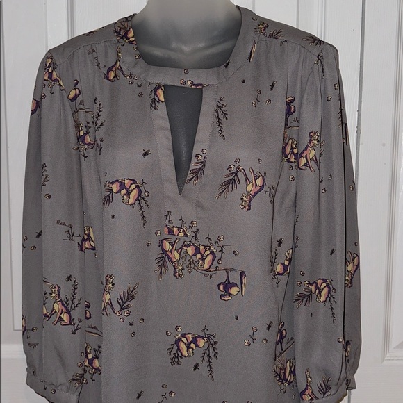 Lady and the Tramp Disney by Torrid Top size 0 blouse top shirt EUC - Picture 2 of 8